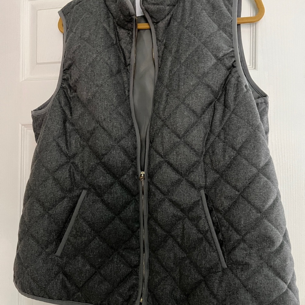 Old navy womens gray quilted vest